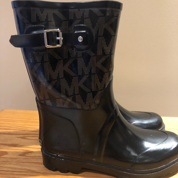 Michael Kors Rainboots - Picture 1 of 4